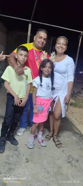 Familia rojas bandre