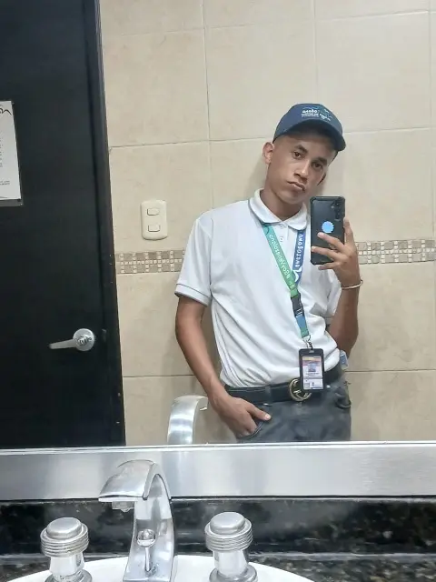 Adrián Gonzales