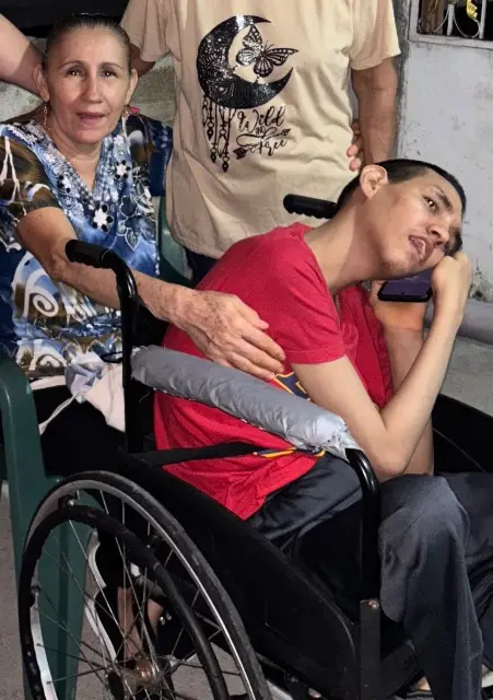 Elena Márquez y maikol