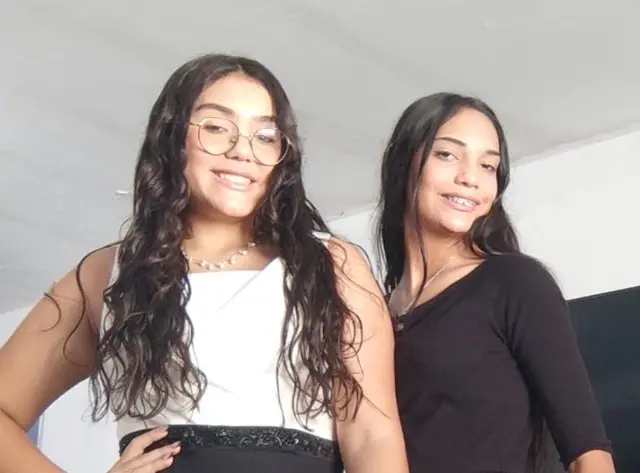 Ashley y Valentina Moutinho