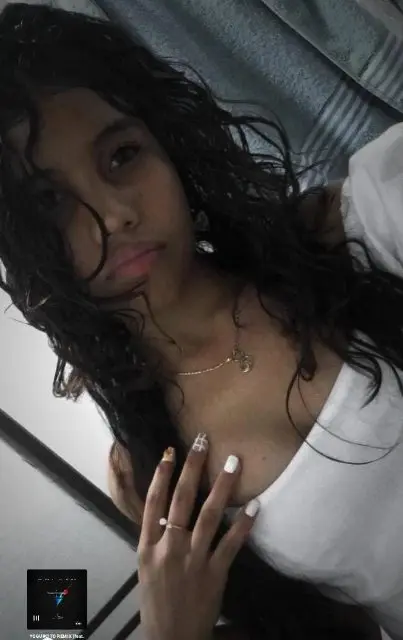 Angie Chirinos Pierina León