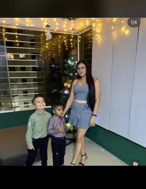 Estefanía, Oliver, Fabrizio Lara
