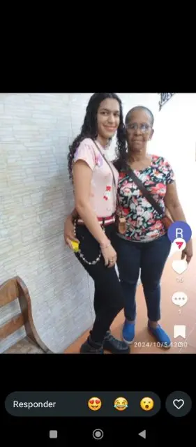Rosa Izaguirre y Andrea