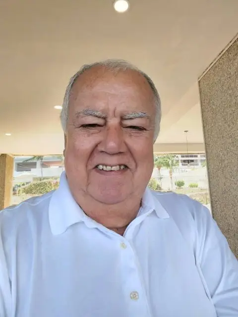 Harry González