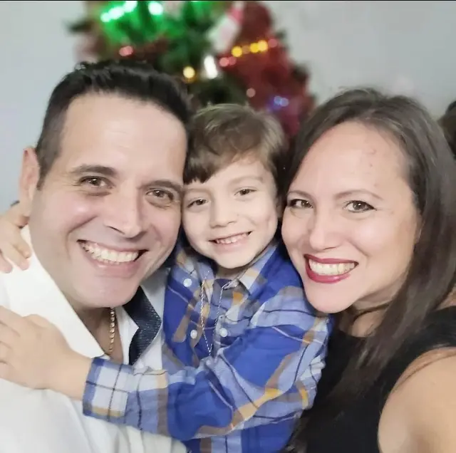 Kena,y familia