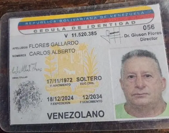 carlos alberto flores gallardo