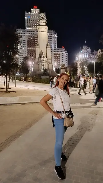 Reina Bandes