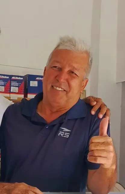 Tito Flores