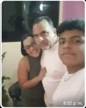 Nelson Perozo Sr, Carolina Figueroa y Nelson Ernesto Perozo (Junior)