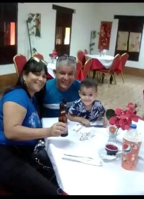 Natalia Lopez, Luis Otero y Luciano Otero