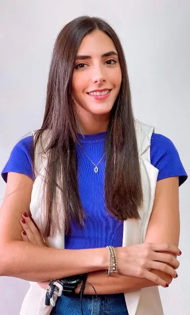 NICOLE D'ESCRIVÁN