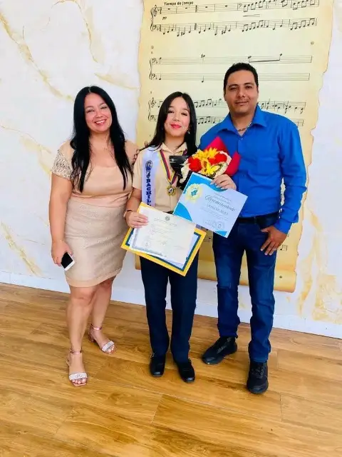 Mayker mota , angelica lucero , Diosledy Lucero